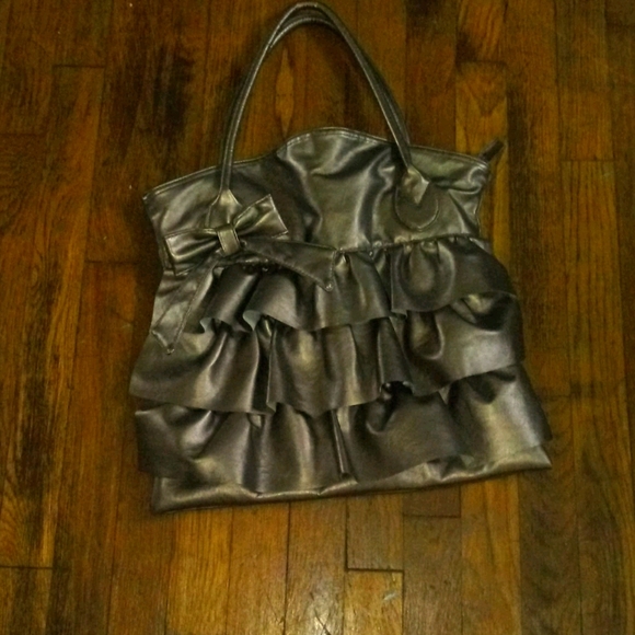 Clothes .. Purses... Accessories - Picture 2 of 4